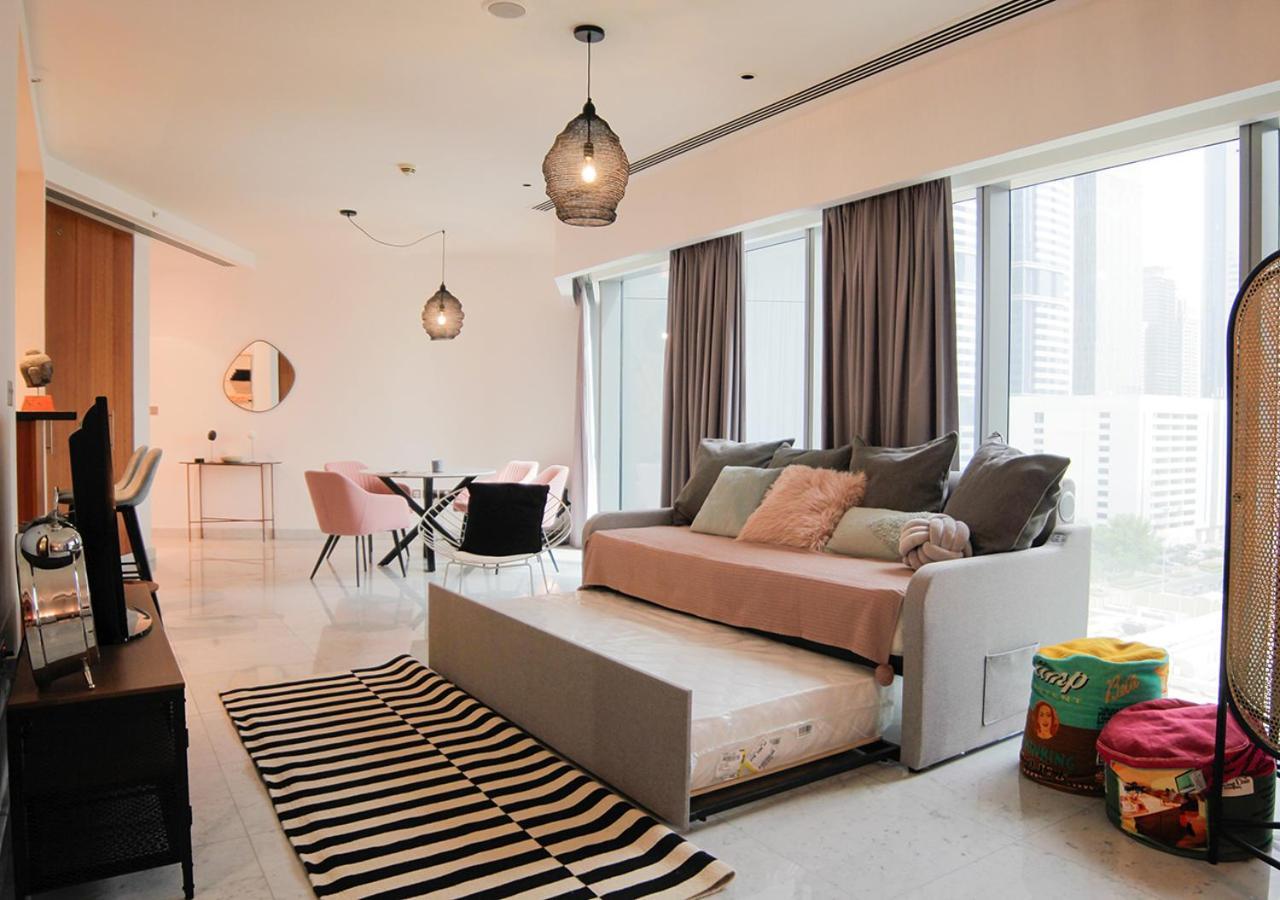 Nasma Luxury Stays - Central Park Tower Dubai Exterior foto